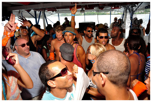 bikini_cruise_2011-053