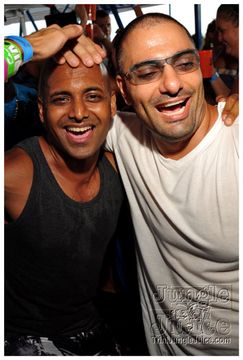 bikini_cruise_2011-056