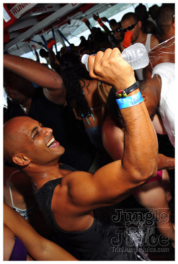 bikini_cruise_2011-075