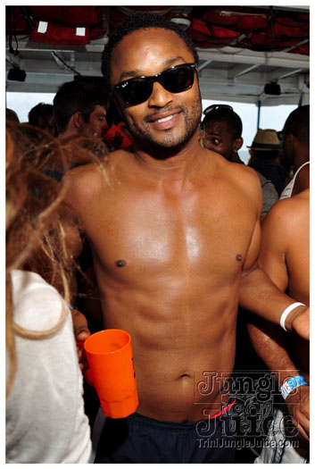 bikini_cruise_2011-083