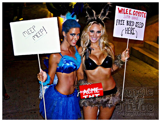 halloween_mania_bananas_oct29-003