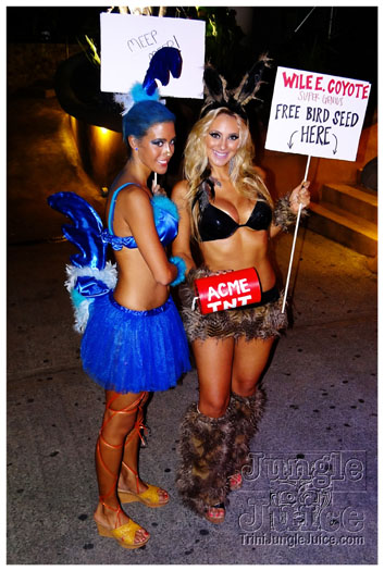 halloween_mania_bananas_oct29-004