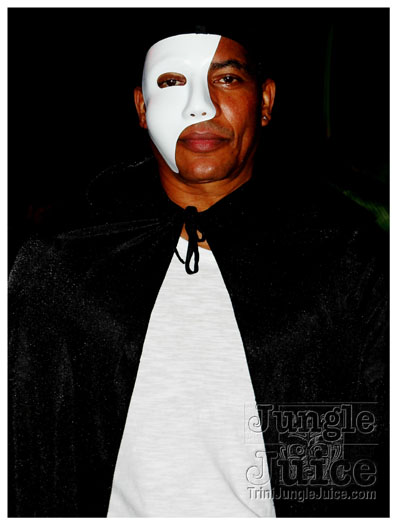 halloween_mania_bananas_oct29-005