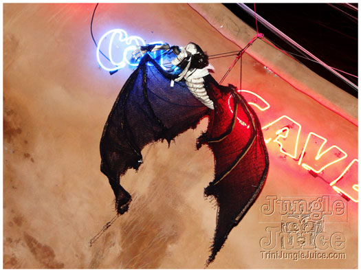 halloween_mania_bananas_oct29-010