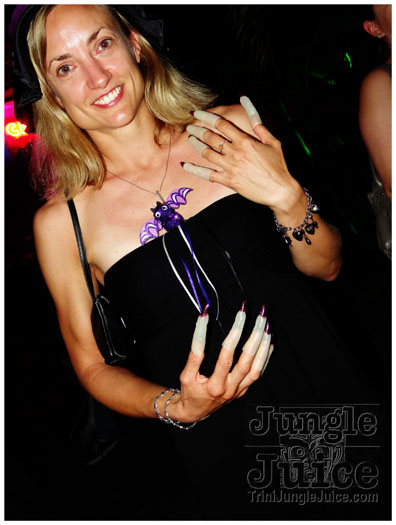 halloween_mania_bananas_oct29-028