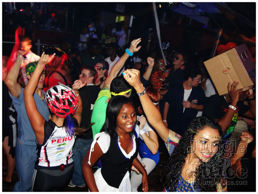 halloween_mania_bananas_oct29-071