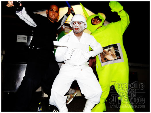 halloween_mania_bananas_oct29-074