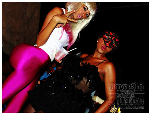 halloween_mania_bananas_oct29-084