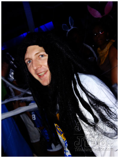 halloween_mania_bananas_oct29-092