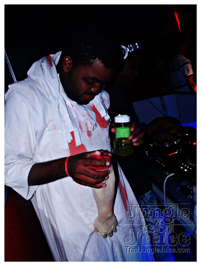 halloween_mania_bananas_oct29-098