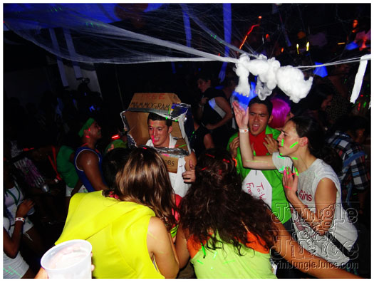 halloween_mania_bananas_oct29-100