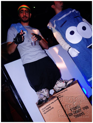 halloween_mania_bananas_oct29-101