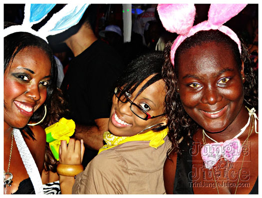 halloween_mania_bananas_oct29-106