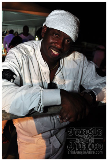 midnight_in_the_moonlight_2011-013