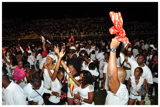 midnight_in_the_moonlight_2011-014