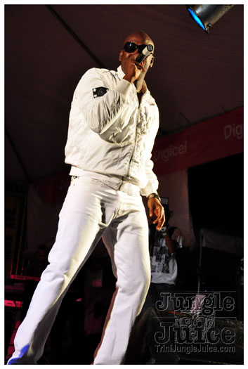 midnight_in_the_moonlight_2011-018