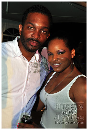 midnight_in_the_moonlight_2011-029