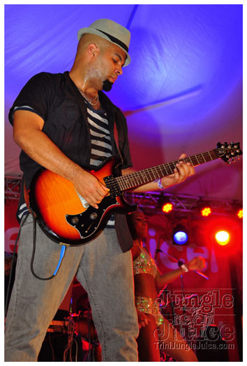 midnight_in_the_moonlight_2011-053