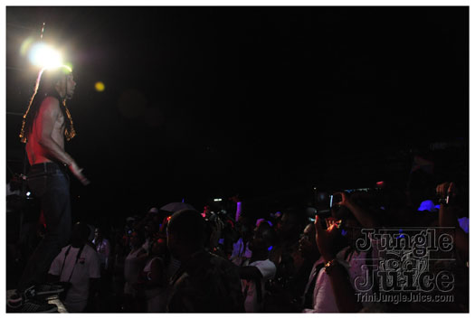 midnight_in_the_moonlight_2011-071