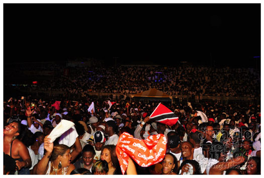 midnight_in_the_moonlight_2011-074