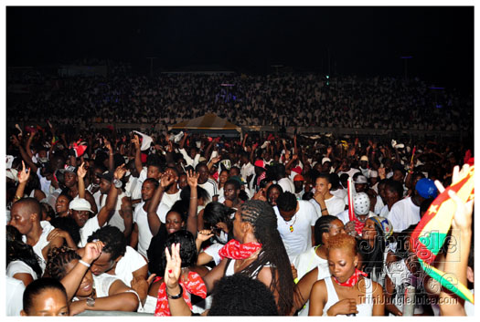 midnight_in_the_moonlight_2011-079