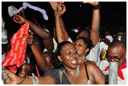 midnight_in_the_moonlight_2011-094