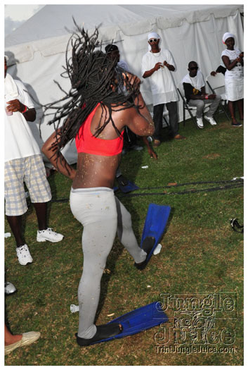 midnight_in_the_moonlight_2011-112