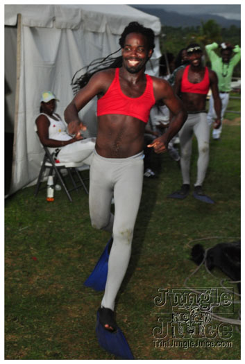 midnight_in_the_moonlight_2011-114