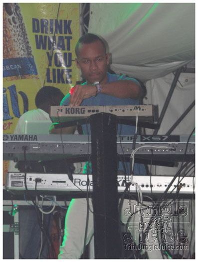 midnight_in_the_moonlight_2011-132