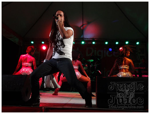 midnight_in_the_moonlight_2011-147