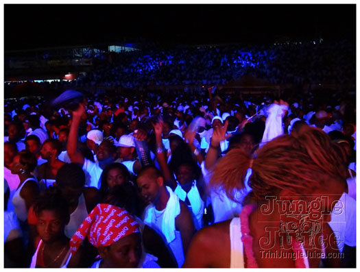 midnight_in_the_moonlight_2011-160