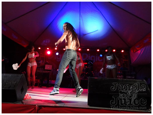 midnight_in_the_moonlight_2011-175