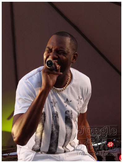 midnight_in_the_moonlight_2011-196