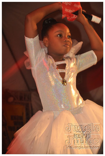 midnight_in_the_moonlight_2011-214