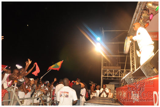 midnight_in_the_moonlight_2011-216