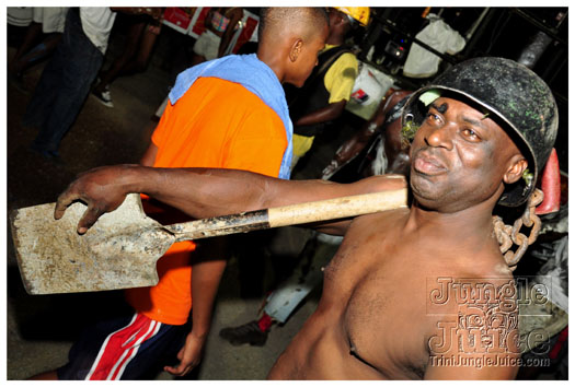 spicemas_jouvert_2011_pt1-031