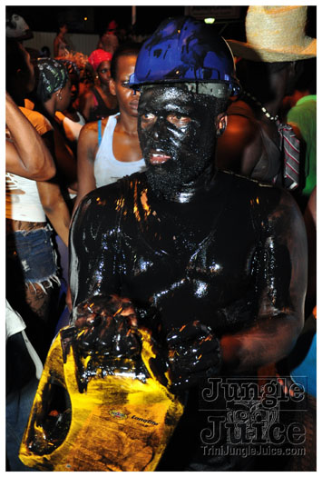 spicemas_jouvert_2011_pt1-090