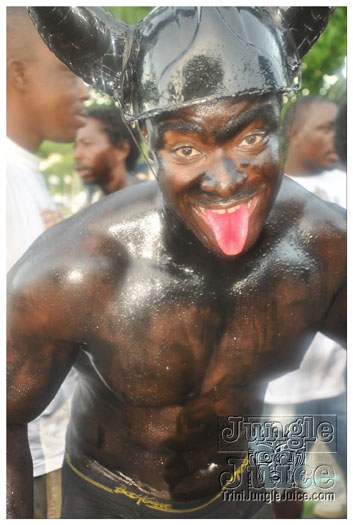 spicemas_jouvert_2011_pt2-196