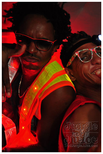 grenada_mon_night_mas_2011-009