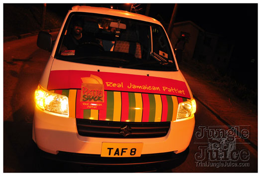 grenada_mon_night_mas_2011-013