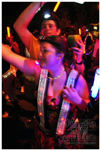 grenada_mon_night_mas_2011-024