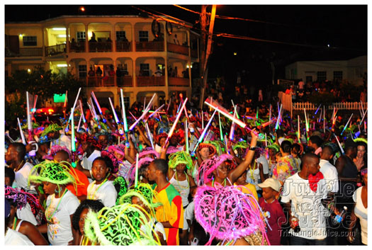 grenada_mon_night_mas_2011-031