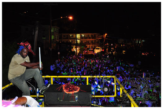 grenada_mon_night_mas_2011-034