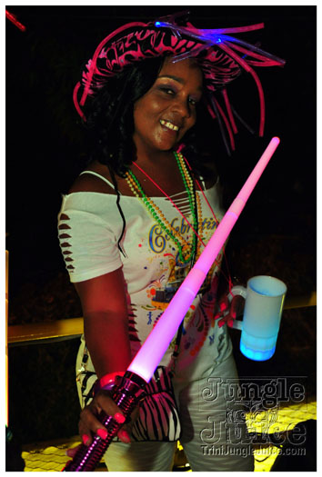 grenada_mon_night_mas_2011-038