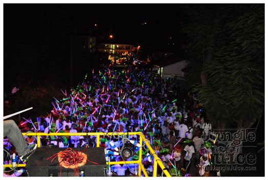 grenada_mon_night_mas_2011-040