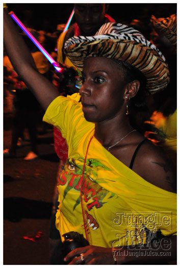 grenada_mon_night_mas_2011-049