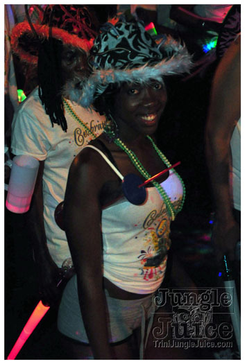 grenada_mon_night_mas_2011-056
