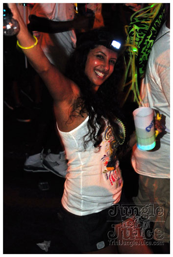 grenada_mon_night_mas_2011-063