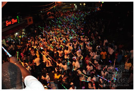 grenada_mon_night_mas_2011-066