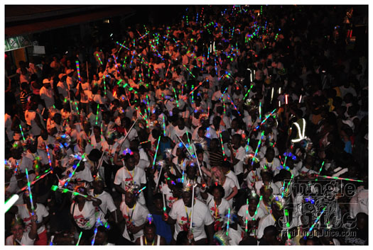 grenada_mon_night_mas_2011-069